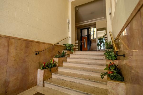 ***VISITE VIRTUELLE DISPONIBLE SUR DEMANDE...LYON 6e…BOULEVARD DES BELGES…APPARTEMENT BOURGEOIS 193 M² À RÉINVENTER…BALCON…ASCENSEUR***