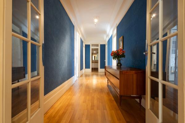 ***VISITE VIRTUELLE DISPONIBLE SUR DEMANDE...LYON 6e…BOULEVARD DES BELGES…APPARTEMENT BOURGEOIS 193 M² À RÉINVENTER…BALCON…ASCENSEUR***