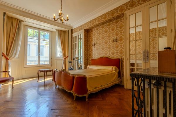 ***VISITE VIRTUELLE DISPONIBLE SUR DEMANDE...LYON 6e…BOULEVARD DES BELGES…APPARTEMENT BOURGEOIS 193 M² À RÉINVENTER…BALCON…ASCENSEUR***