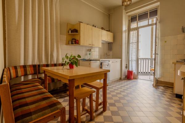 ***VISITE VIRTUELLE DISPONIBLE SUR DEMANDE...LYON 6e…BOULEVARD DES BELGES…APPARTEMENT BOURGEOIS 193 M² À RÉINVENTER…BALCON…ASCENSEUR***