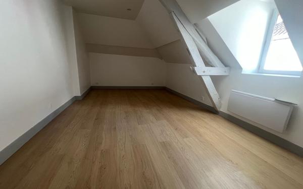 Appartement à louer    3 pièces •  Coulommiers