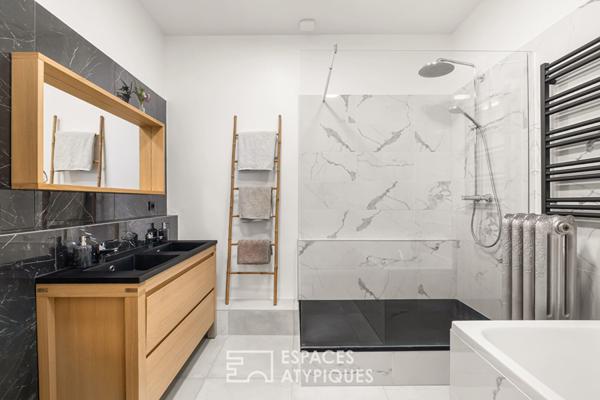 Appartement ancien rénové avec balcon