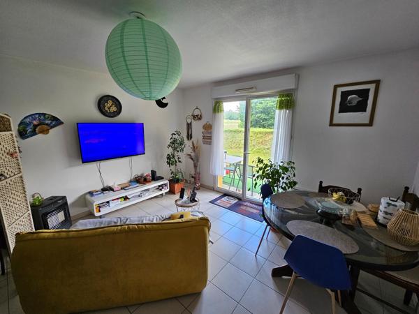 Appartement F2 40 m² Hauterive avec jardin