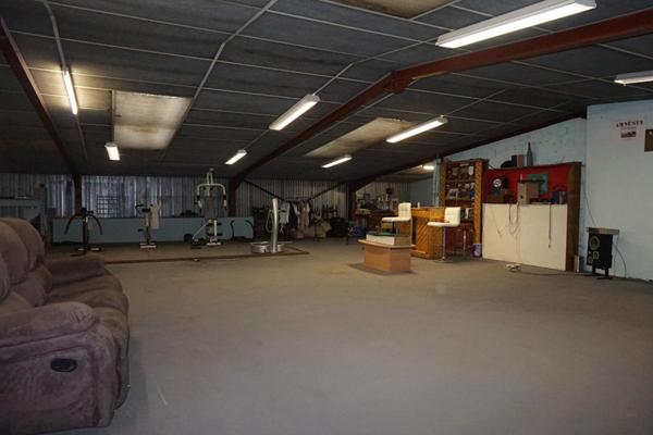 LOFT 270 m² + 235 m² COMBLES AMÉNAGEABLES ? TERRASSE ? DOUBLE GARAGE