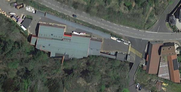 Dunières  43220 1170m² de  locaux d'activité comprenant des bureaux, un bâtiment industriel et des locaux à usage de stockage