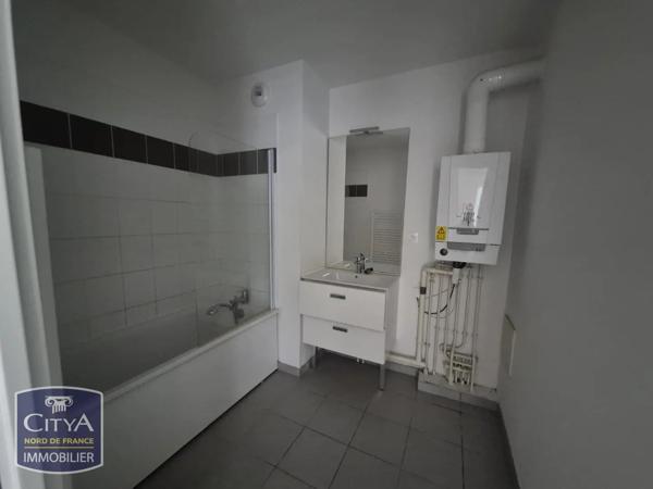 Appartement à louer 2 pièces 45.15m² Valenciennes (59300)