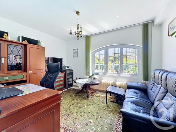Maison à vendre  8 pièces - 175 m 2   ST RAPHAEL  - 83