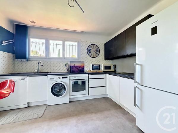 Maison à vendre  8 pièces - 175 m 2   ST RAPHAEL  - 83