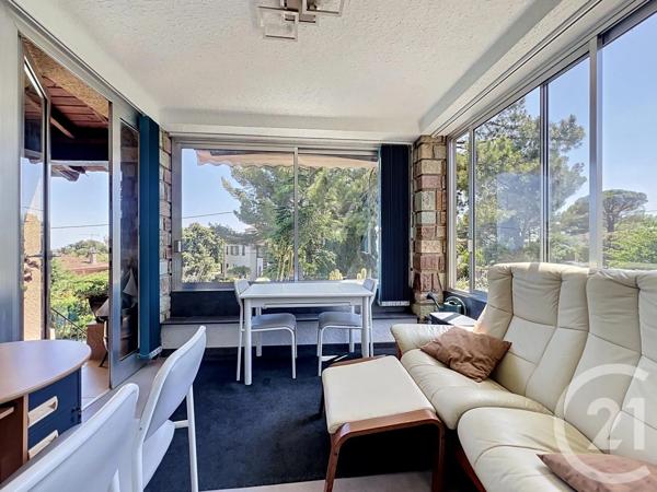 Maison à vendre  8 pièces - 175 m 2   ST RAPHAEL  - 83