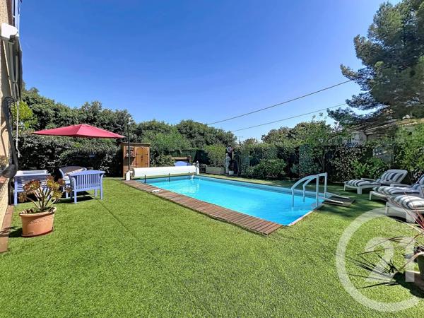 Maison à vendre  8 pièces - 175 m 2   ST RAPHAEL  - 83