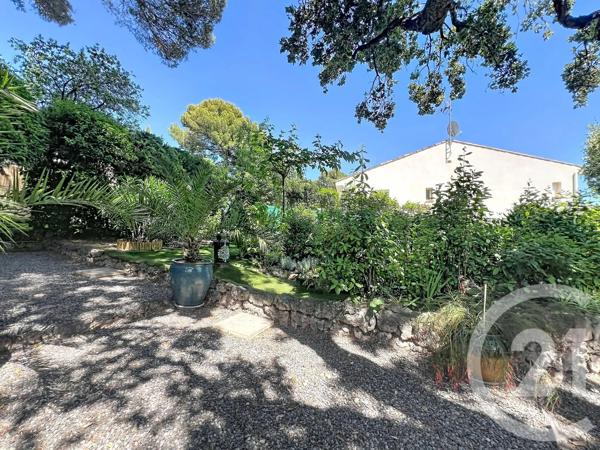 Maison à vendre  8 pièces - 175 m 2   ST RAPHAEL  - 83