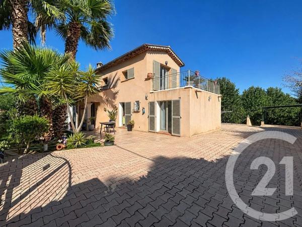 Maison à vendre  8 pièces - 175 m 2   ST RAPHAEL  - 83