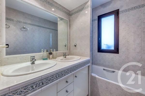 Appartement F3 à vendre  3 pièces - 86 m 2   NICE  - 06