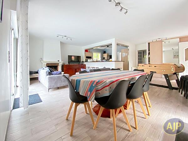 Maison à vendre Lege Cap Ferret - 6 pièces, 138m² avec 5 chambre(s) à 622 745€ - AJP Immobilier Lège-Cap-Ferret