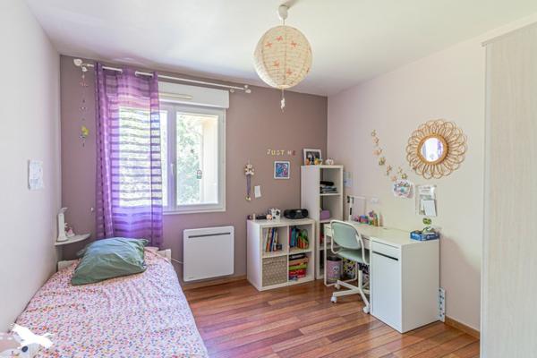 Maison à vendre 365 680 € Léognan 4 p 80,8 m² DPE C