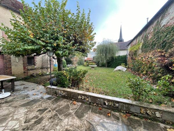 Maison de ville à vendre à Cézy dans l'Yonne (89410), ref : 2400014