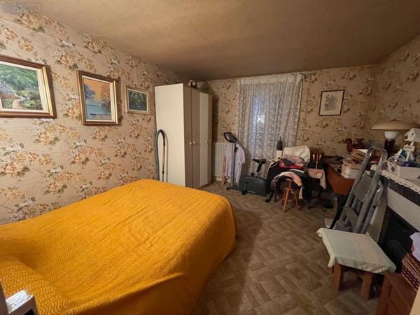 Maison de ville à vendre à Cézy dans l'Yonne (89410), ref : 2400014