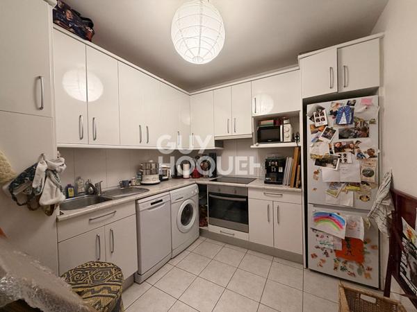 DEUX PIECES DE 42 M² AVEC TERRASSE