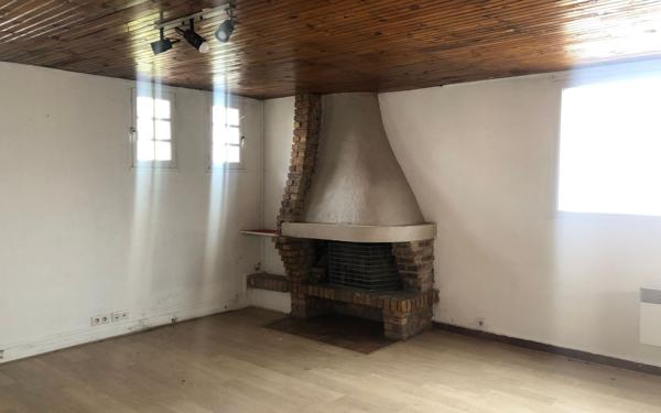 Immeuble à vendre    9 pièces • 220 m2 Longjumeau