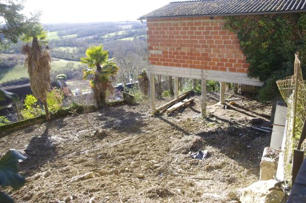 Grange en cours de transformation à vendre 1 pièces à MONTESQUIOU (32) 42.50 m² sur terrain de 400 m² environ.