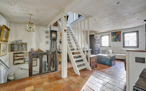 Appartement à vendre    4 pièces • 63,57 m2 Vanves