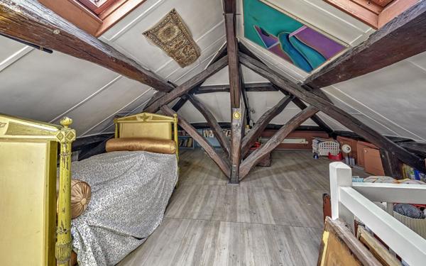 Appartement à vendre    4 pièces • 63,57 m2 Vanves