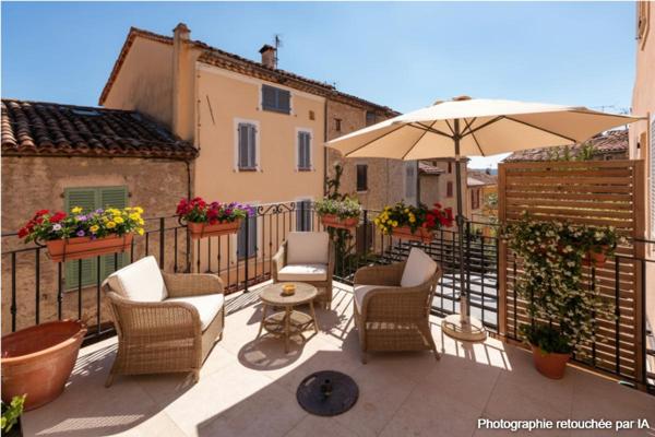 Superbe appartement rénové avec 2 terrasses au coeur du villagets