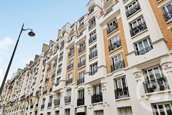 Appartement F3 à vendre  3 pièces - 69,12 m 2   PARIS  - 75015