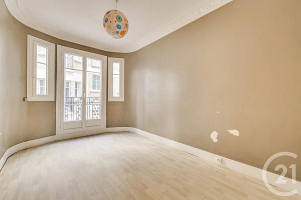 Appartement F3 à vendre  3 pièces - 69,12 m 2   PARIS  - 75015