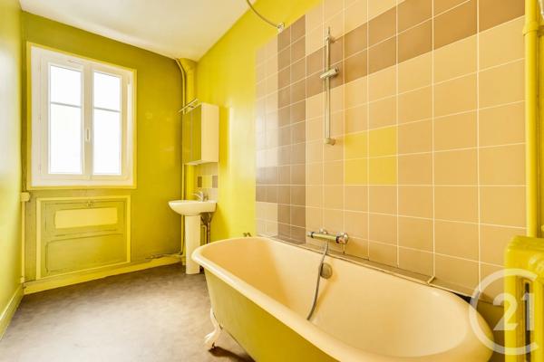 Appartement F3 à vendre  3 pièces - 69,12 m 2   PARIS  - 75015