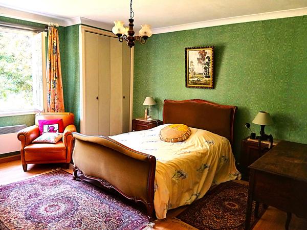 À vendre - Maison plain-pied, 8 pièces située à Carcassonne (11000)