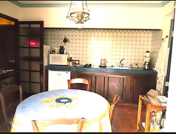 À vendre - Maison plain-pied, 8 pièces située à Carcassonne (11000)