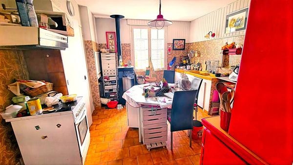 À vendre - Maison plain-pied, 8 pièces située à Carcassonne (11000)