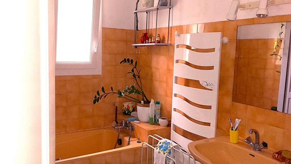 À vendre - Maison plain-pied, 8 pièces située à Carcassonne (11000)