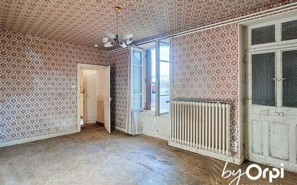 Maison à vendre    3 pièces •  Durdat-Larequille