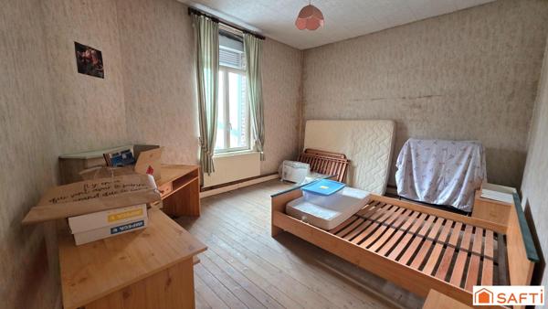 Maison T3 à rénover avec cour, possibilité T4