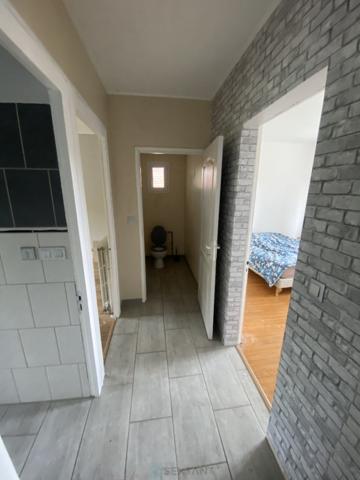 Sympathique maison de 85m2 sur Garage et Buanderie avec beau terrin de 800m2 piscinable
