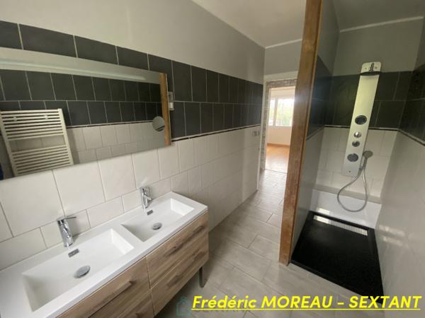 Sympathique maison de 85m2 sur Garage et Buanderie avec beau terrin de 800m2 piscinable