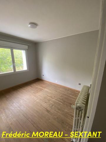 Sympathique maison de 85m2 sur Garage et Buanderie avec beau terrin de 800m2 piscinable