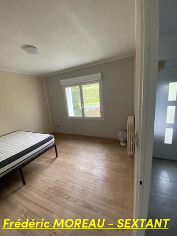 Sympathique maison de 85m2 sur Garage et Buanderie avec beau terrin de 800m2 piscinable