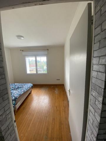 Sympathique maison de 85m2 sur Garage et Buanderie avec beau terrin de 800m2 piscinable