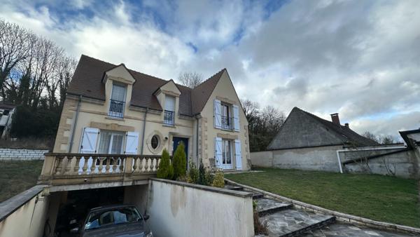 Maison de 7 pièces, 5 Chambres située à Jaux 60880