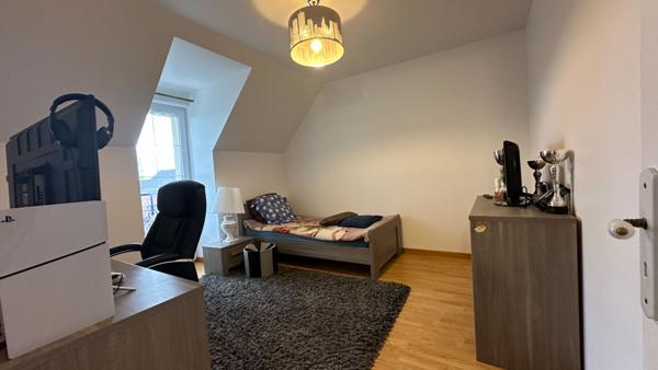 Maison de 7 pièces, 5 Chambres située à Jaux 60880