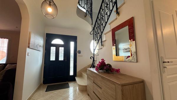 Maison de 7 pièces, 5 Chambres située à Jaux 60880