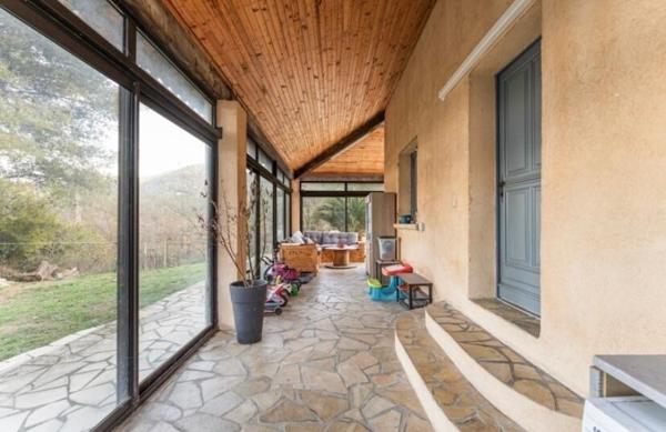 Villa de type 4 de 95 m² sur parcelle de 2 800 m² de terrain naturel