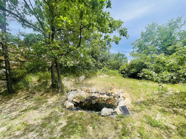 Villa de type 4 de 95 m² sur parcelle de 2 800 m² de terrain naturel