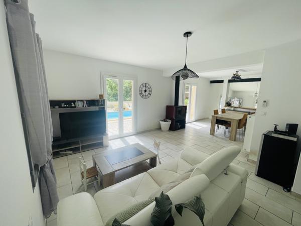 Villa de type 4 de 95 m² sur parcelle de 2 800 m² de terrain naturel