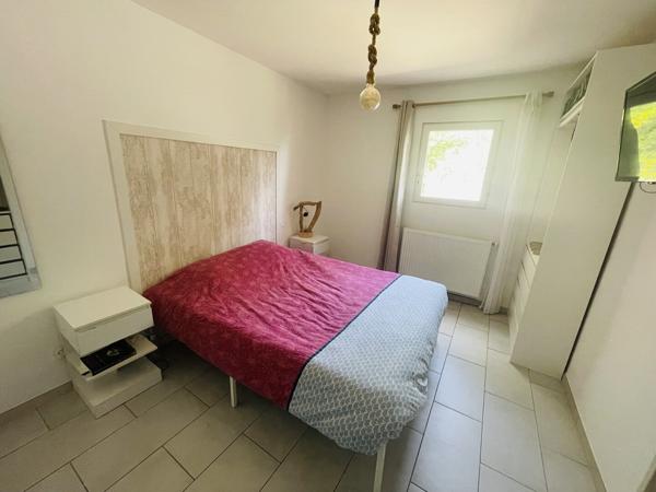 Villa de type 4 de 95 m² sur parcelle de 2 800 m² de terrain naturel