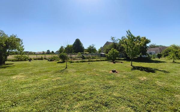 Maison à vendre    6 pièces • 237,40 m2 Bassevelle