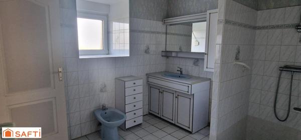 Maison de campagne proche commerces